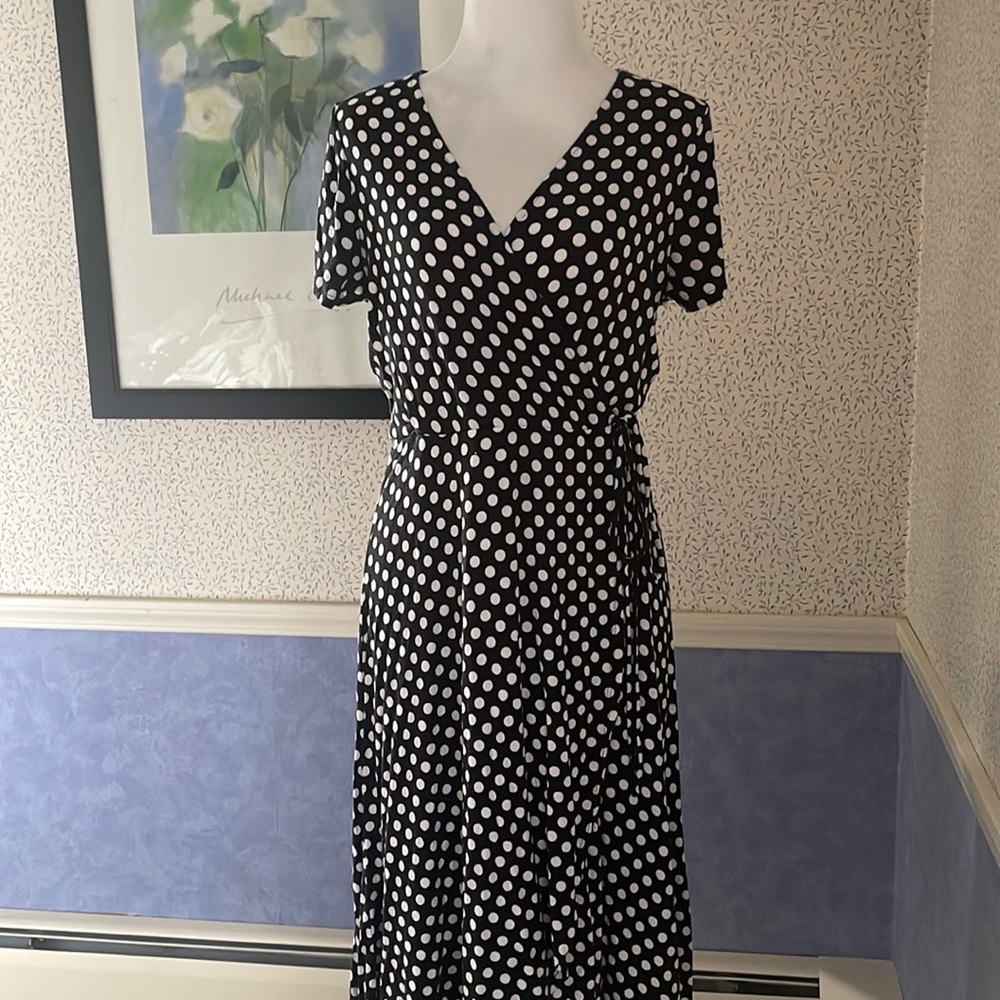 Short sleeved, V-neck, faux wrap dress